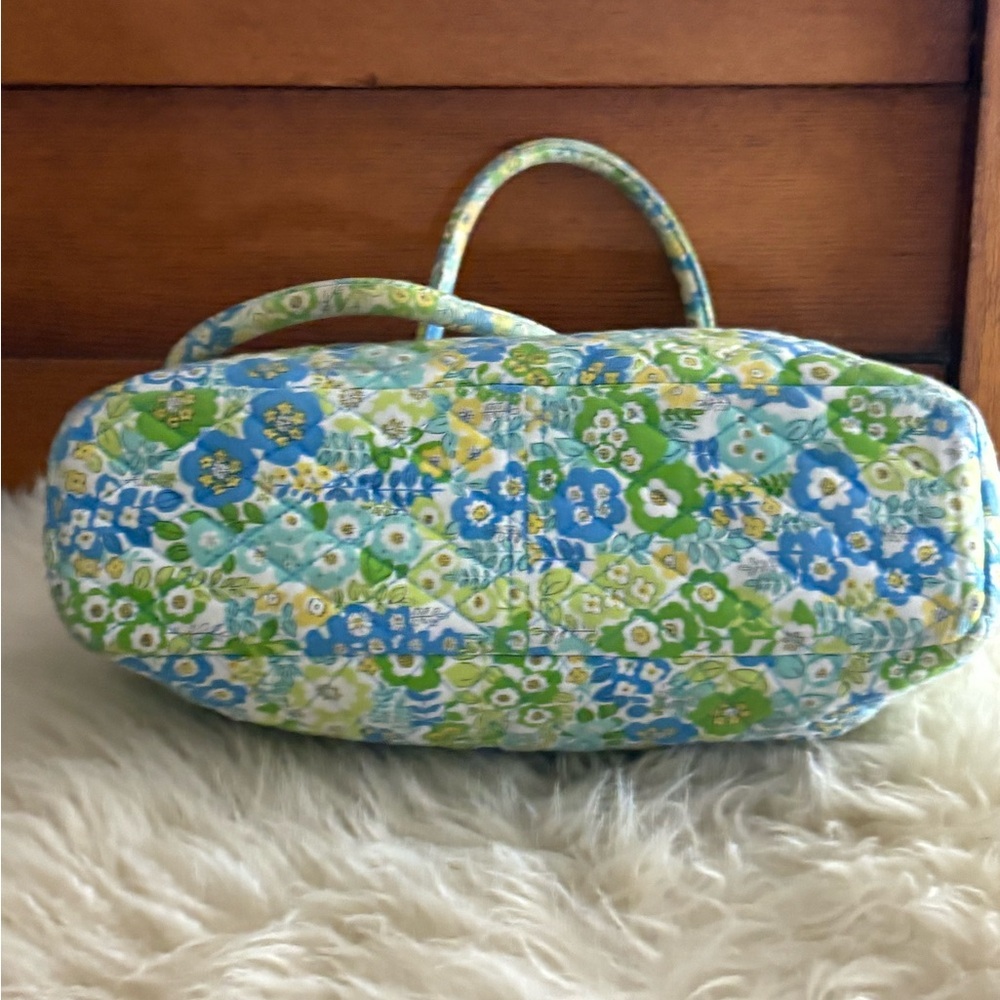 Vera Bradley Set/2 ‘English Meadow’ Floral Tote Bag and Kisslock Shoulder Bag - Picture 8 of 11
